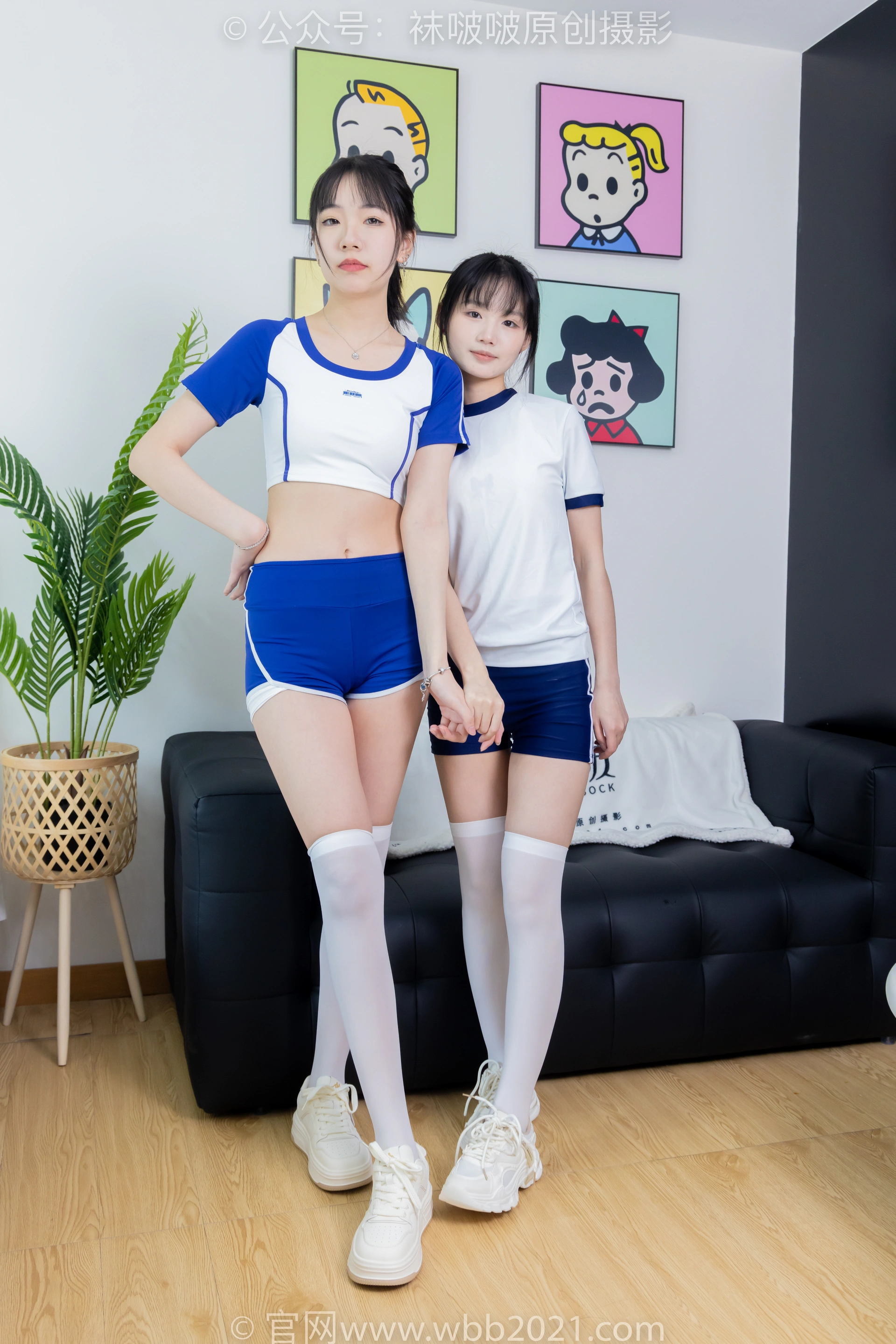 [BoBoSocks袜啵啵] NO.472 小甜豆甜甜圈-两双运动鞋、厚白丝大腿袜、裸足、两位模特丝袜和裸足踩奶油蛋糕剧情（花絮版） 3